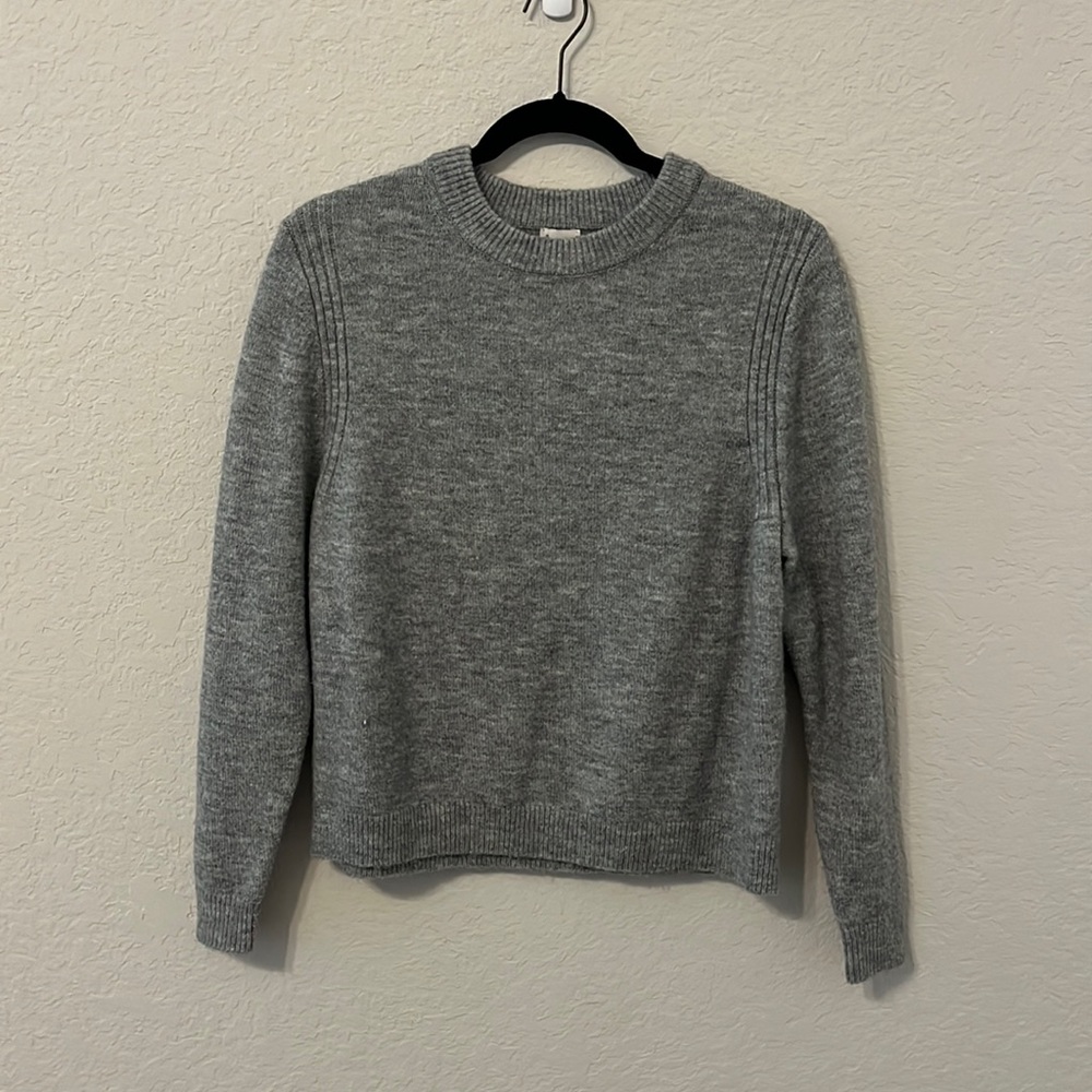 Target sweater size medium.
